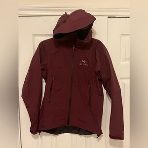 Purple Arcteryx Arc’teryx Women’s Jacket Gore-Tex Shell size Small